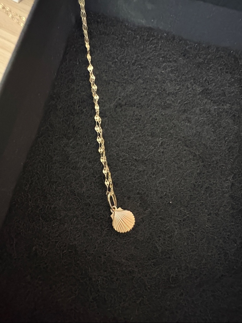14k Gold Shell Pendant Necklace - Women Jewelry